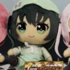yu Peluche sentado Love Live! Nijigasaki Highschool Idol Club.